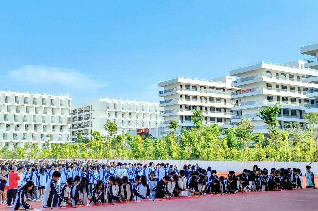 春暖花开迎开学 巳巳如意启新程——​乐鱼(中国)2025年春季开学返校指南